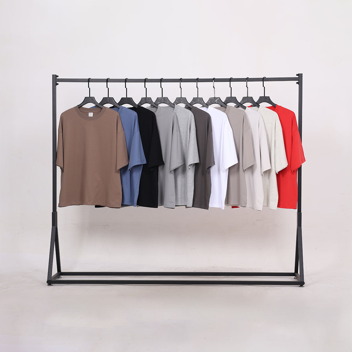 High Quality 230GSM 100% Cotton Basic Boxy Short and Wide Short-sleeve T-shirt Solid O-neck T-shirt for Men
